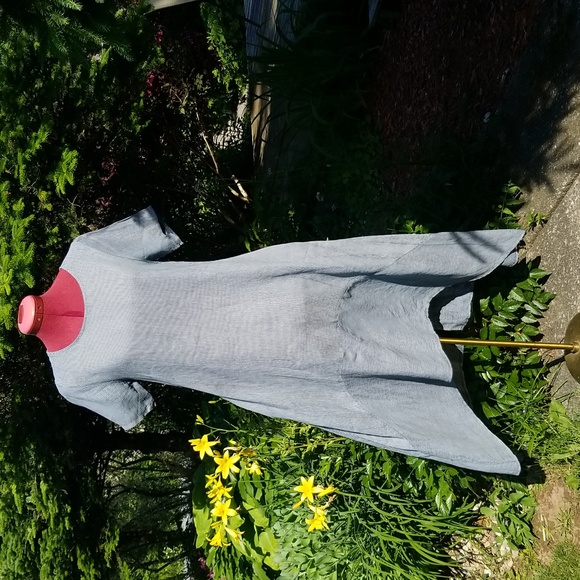 Flowy Linen Dress - Picture 5 of 16